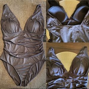 NWT La Blanca Rod Beattie